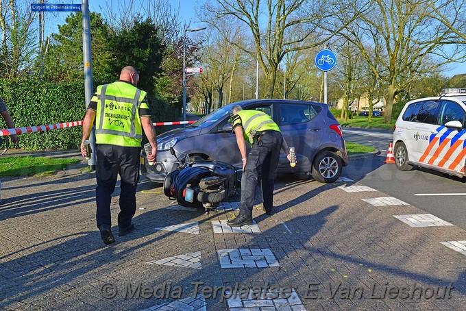 Mediaterplaatse weer ongeval auto scooter hoofddorp 03042017 Image00006