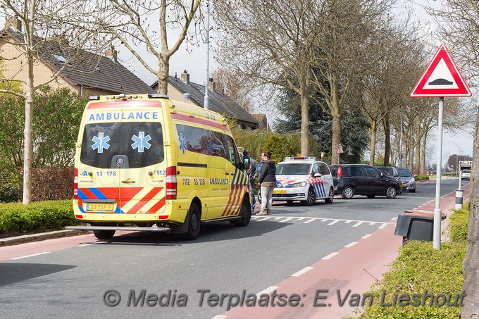 Mediaterplaatse ongeval fietser bedrijfsbusje rijsenhout 13042017 Image00001