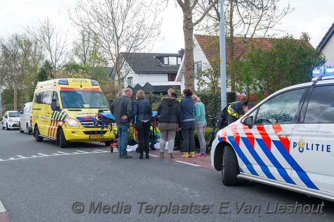 Mediaterplaatse ongeval fietser bedrijfsbusje rijsenhout 13042017 Image00005