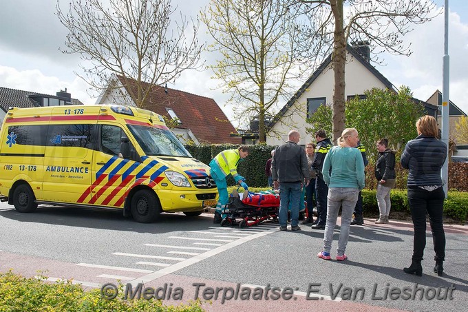 Mediaterplaatse ongeval fietser bedrijfsbusje rijsenhout 13042017 Image00009
