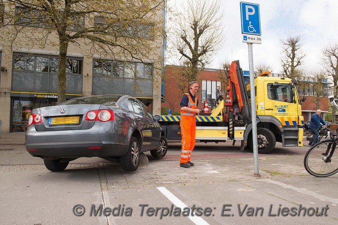 Mediaterplaatse ongeval auto op biggerug hoofddorp 13042017 Image00012