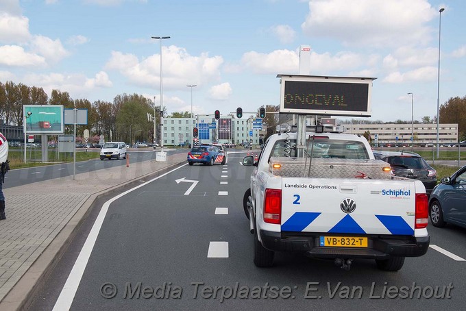 Mediaterplaatse politie zelf betrokken bij ongeval schiphol 19042017 Image00004