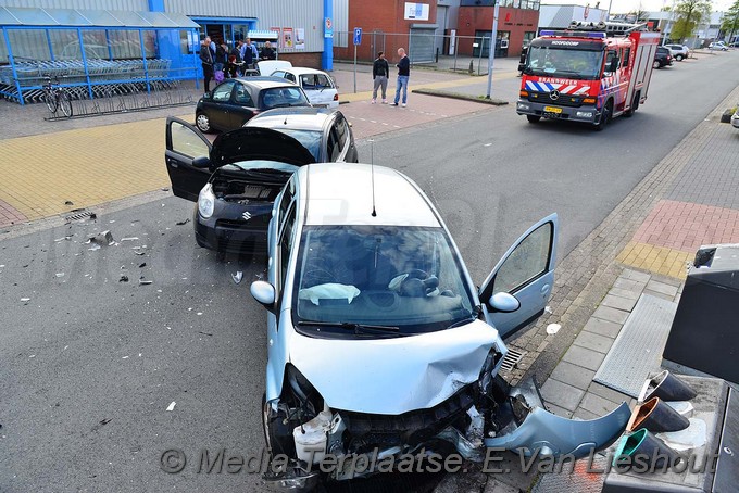 Mediaterplaatse ongeval graftemeerstraat hdp 24042017 Image00019