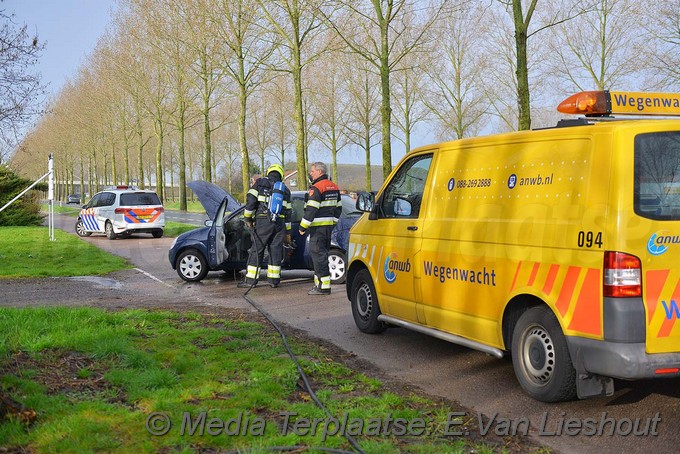 Mediaterplaatse brand hoofdweg auto hoofddorp 04042018 Image00001