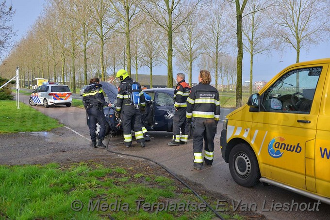 Mediaterplaatse brand hoofdweg auto hoofddorp 04042018 Image00002