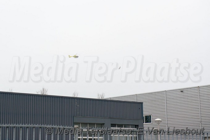 Mediaterplaatse man valt door dak hoofddorp 11042018 Image00001