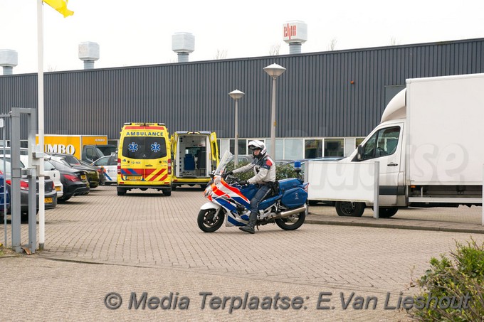 Mediaterplaatse man valt door dak hoofddorp 11042018 Image00002