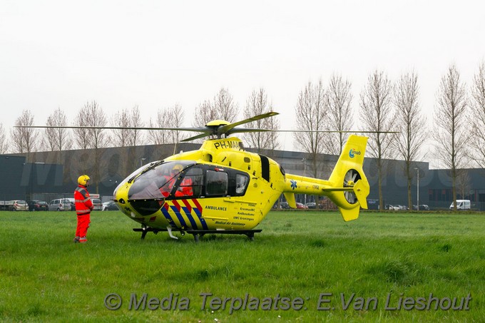 Mediaterplaatse man valt door dak hoofddorp 11042018 Image00009