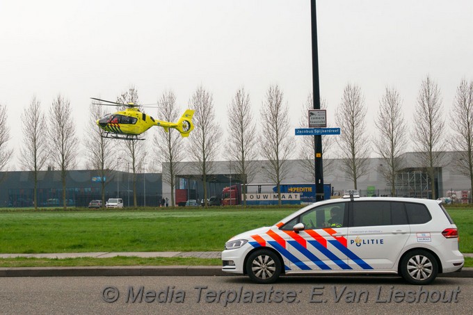 Mediaterplaatse man valt door dak hoofddorp 11042018 Image00013