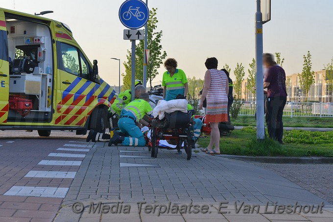 Mediaterplaatse ongeval hoofdweg hoofddorp ledsel lunenburgdreef 19042018 Image00003