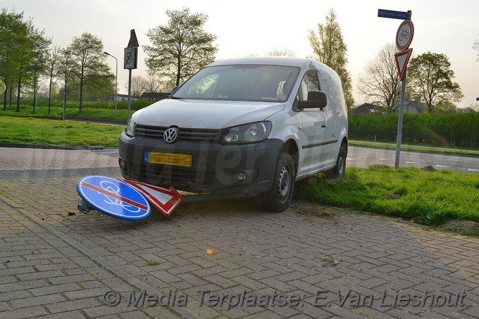 Mediaterplaatse Ongeval componistenweg nieuw vennep 22042018 Image00001