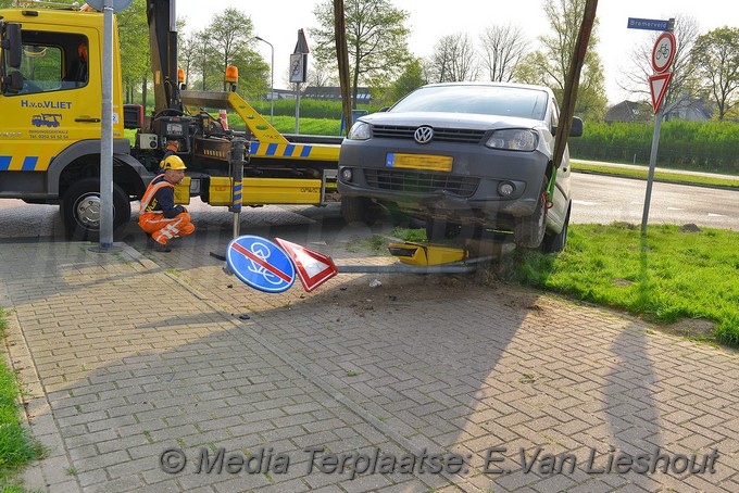 Mediaterplaatse Ongeval componistenweg nieuw vennep 22042018 Image00011