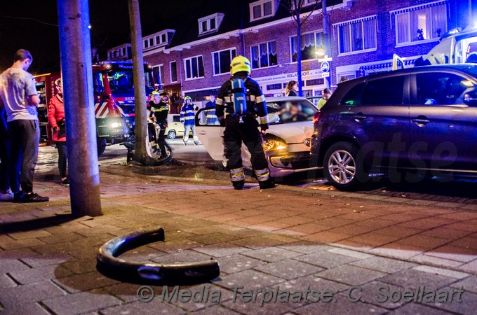 Mediaterplaatse Ongeval auto boom heemstede 27042018 Image00002