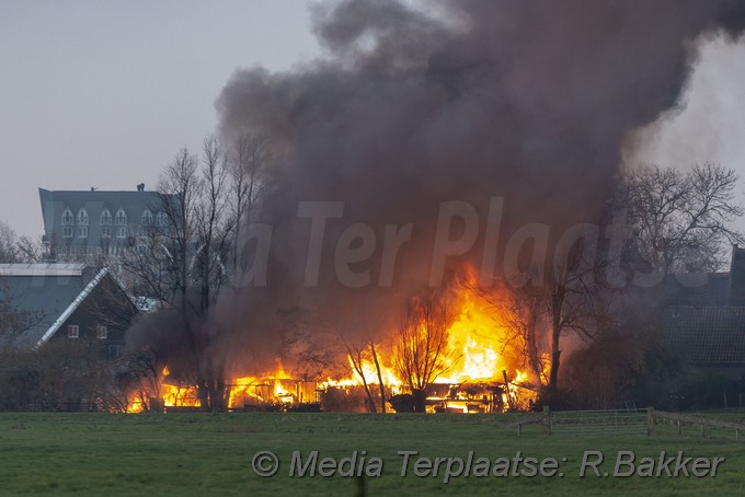 mediaterplaatse stal brand leiden 26122018 bmp00001