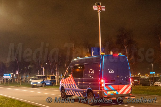 mediaterplaatse ongeval schiphol bus auto 27122018 bmp00005