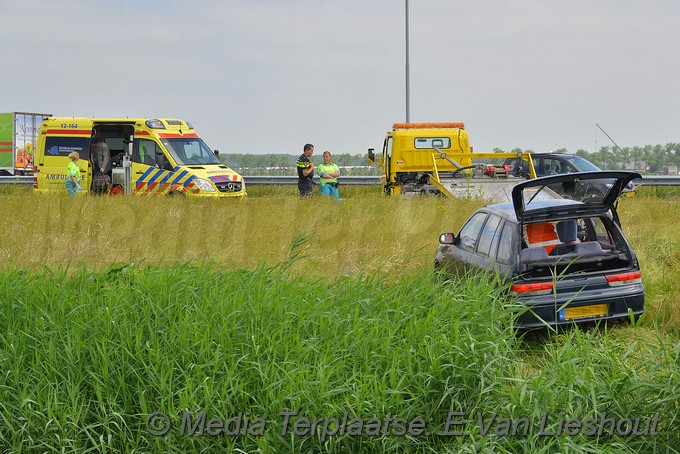 Mediaterplaatse ongeval a5 auto bijna te water lijnden 05062018 Image00007