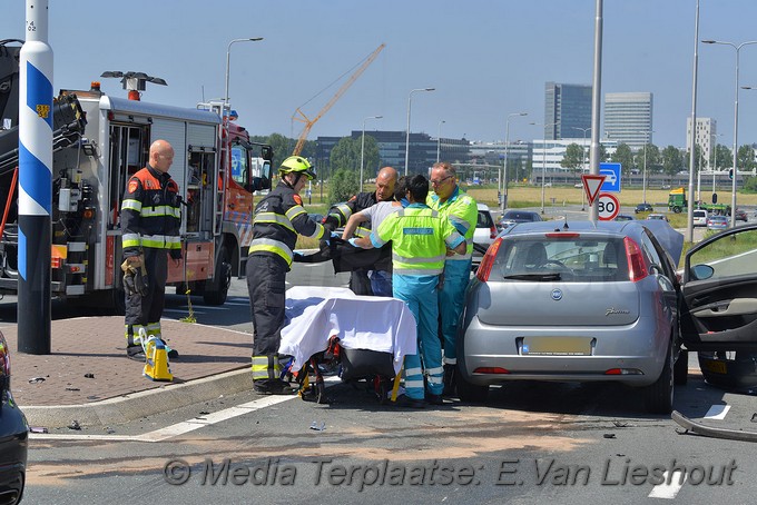 Mediaterplaatse ongeval rozenburg auto auto n201 hoofddorp zwaar 06062018 Image00003