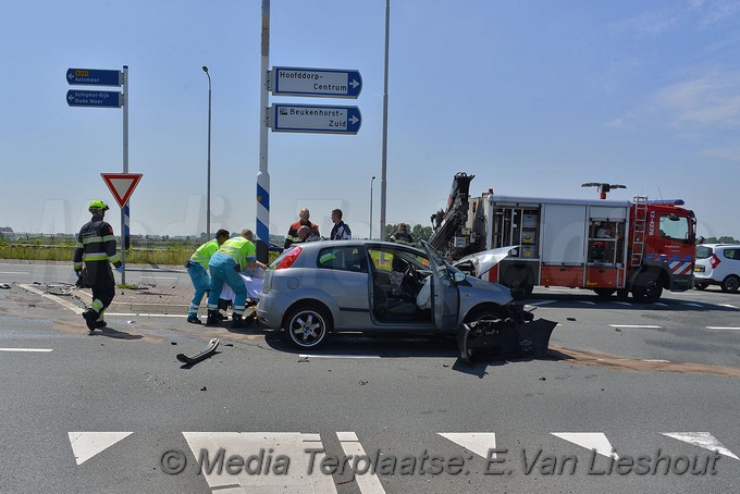 Mediaterplaatse ongeval rozenburg auto auto n201 hoofddorp zwaar 06062018 Image00004