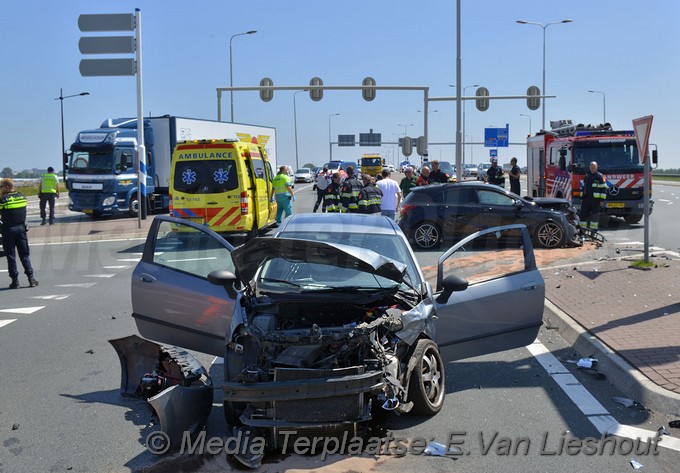 Mediaterplaatse ongeval rozenburg auto auto n201 hoofddorp zwaar 06062018 Image00010