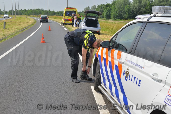 Mediaterplaatse auto uit de bocht zwaanshoek 15062018 Image00001