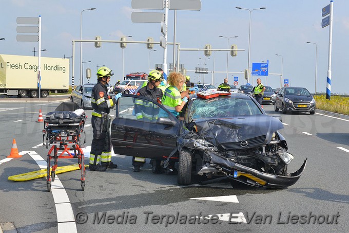 Mediaterplaatse ongeval met twee gewonden hoofddorp 15062018 Image00001