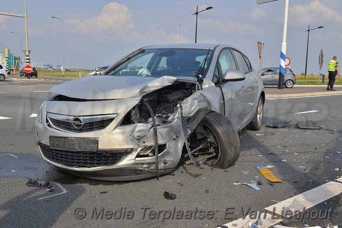 Mediaterplaatse ongeval met twee gewonden hoofddorp 15062018 Image00015