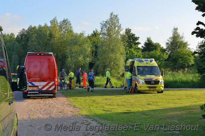 Mediaterplaatse fiets langs water Toolenburgplas gevonden hoofddorp 19062018 Image00001
