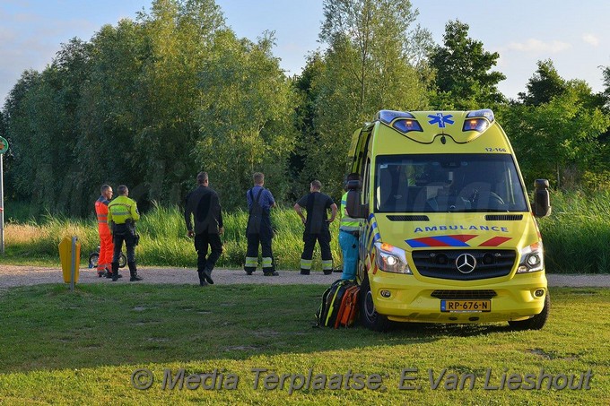 Mediaterplaatse fiets langs water Toolenburgplas gevonden hoofddorp 19062018 Image00002