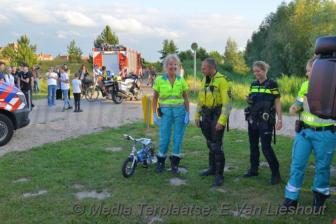 Mediaterplaatse fiets langs water Toolenburgplas gevonden hoofddorp 19062018 Image00011
