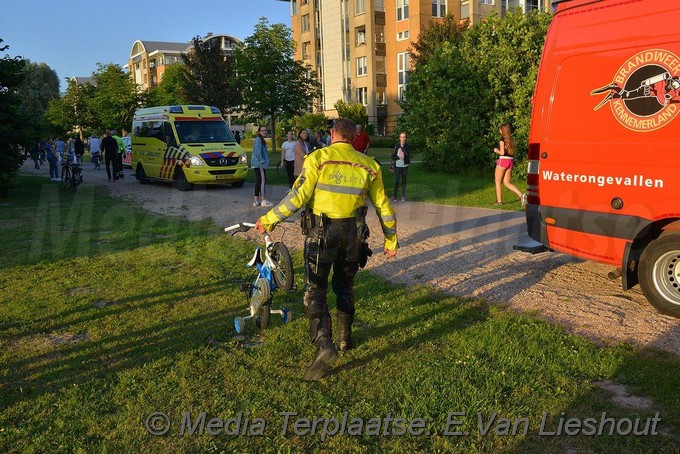 Mediaterplaatse fiets langs water Toolenburgplas gevonden hoofddorp 19062018 Image00012