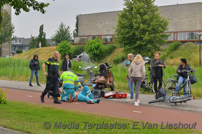 Mediaterplaatse zwaar ongeval scooter scooter hoofddorp 25062018 Image00003
