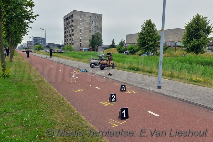Mediaterplaatse zwaar ongeval scooter scooter hoofddorp 25062018 Image00012