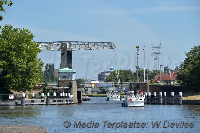 Mediaterplaatse woensdag verkeershinder op zijlbrug leiden 26062018 Image00001
