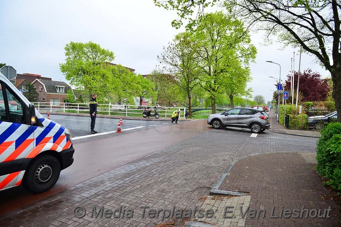 Mediaterplaatse ongeval scooter auto hoofdweg hdp 03052017 Image00014