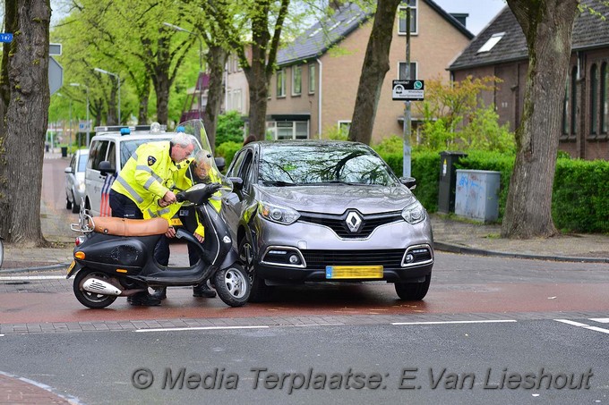 Mediaterplaatse ongeval scooter auto hoofdweg hdp 03052017 Image00017