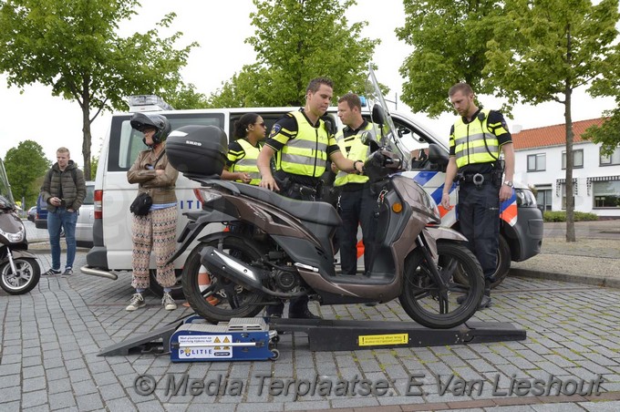 Mediaterplaatse grote politie controle 18052017 Image00001