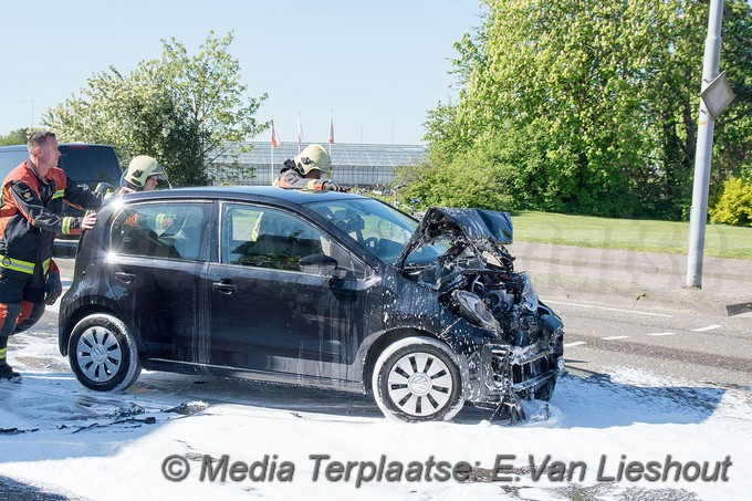 Mediaterplaatse auto brand hillegom 04052018 Image00006
