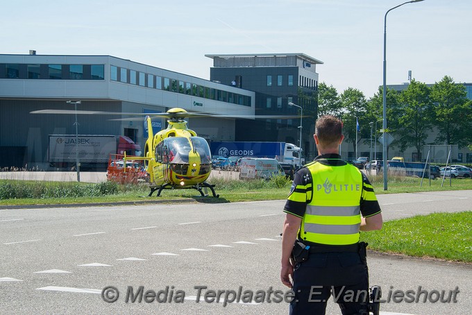 Mediaterplaatse hoogwerker Douglassingel schiphol rijk 14052018 Image00013