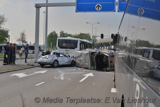 Mediaterplaatse auto op kop kmar schiphol 25052018 Image00003