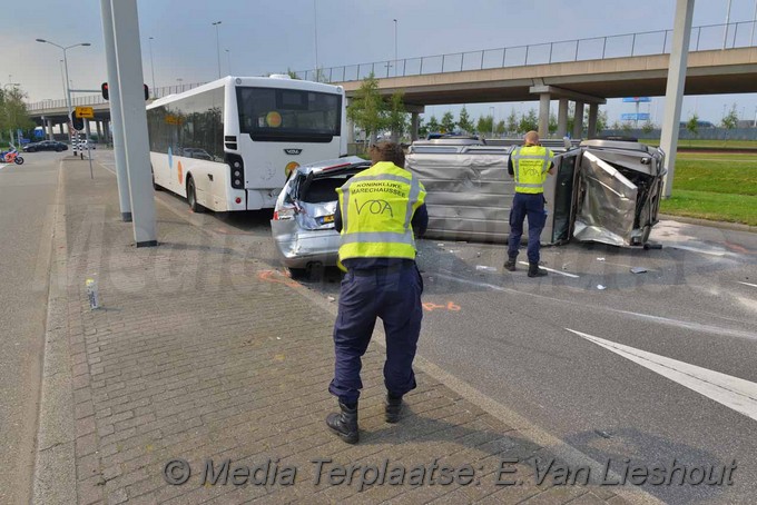 Mediaterplaatse auto op kop kmar schiphol 25052018 Image00015