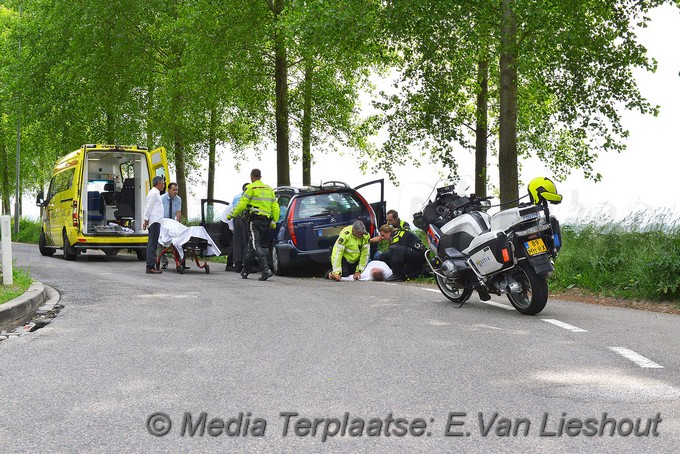 Mediaterplaatse ongeval auto klapt op biggerug hoofddorp 27052018 Image00001
