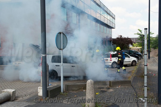 Mediaterplaats auto brand kruisweg hoofddorp 30052018 Image00003