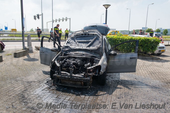 Mediaterplaats auto brand kruisweg hoofddorp 30052018 Image00009