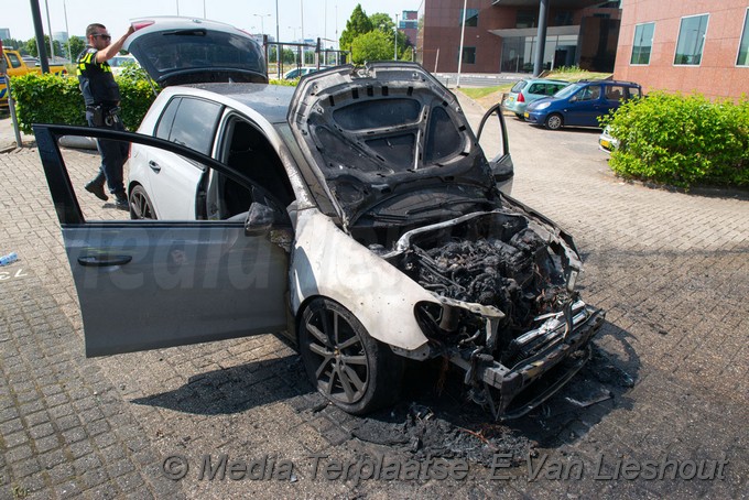 Mediaterplaats auto brand kruisweg hoofddorp 30052018 Image00010