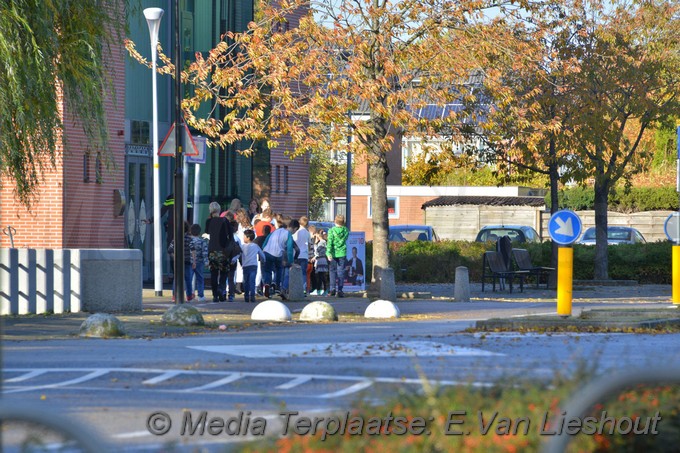mediaterplaatse school ontruimt ivm vreemde lucht 08112018 Image00006