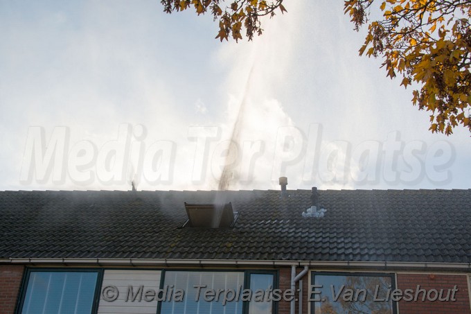 mediaterplaatse woningbrand zwaanshoek 08112018 Image00002