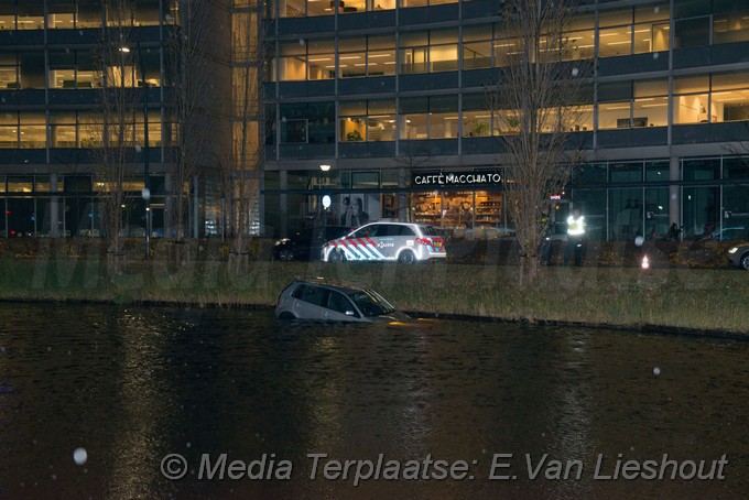 mediaterplaatse ongeval auto te water taurusavenue hdp 28112018 Image00004