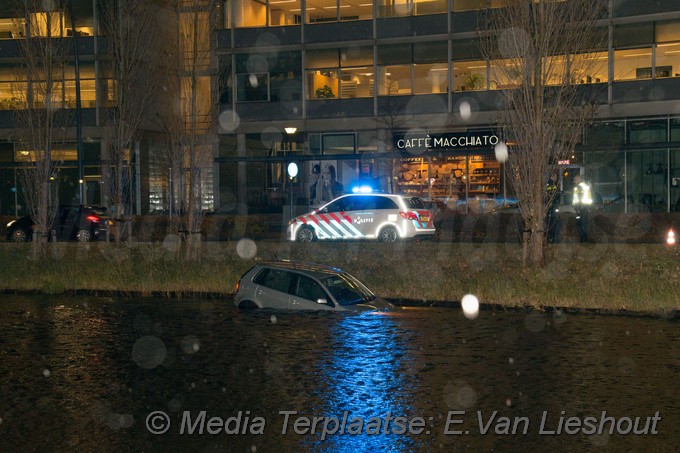 mediaterplaatse ongeval auto te water taurusavenue hdp 28112018 Image00005