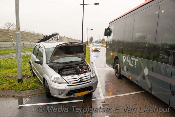 mediaterplaatse ongeval auto bus leenderbos hdp 29112018 Image00006