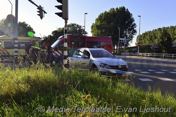 Mediaterplaatse ongeval auto sloot hdp 18082016 Image00008